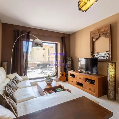 Guillem De Bergueda Bxs - Amplio Y Reformado, Con Pocas Escaleras, Situado En Un Tranquilo Residencial De Grifeu - Es-228-203 Apartamento